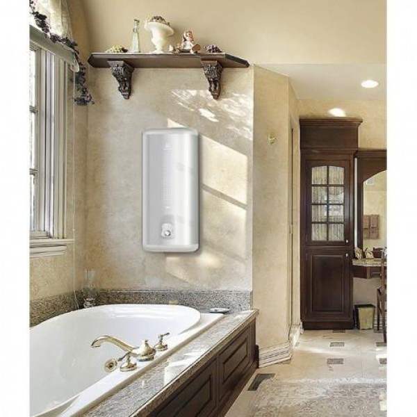 Электрический накопительный водонагреватель из нержавеющей стали Electrolux EWH 30 Royal